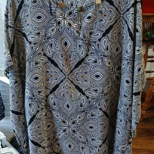 Dana Buchman Black and White Printed Blouse